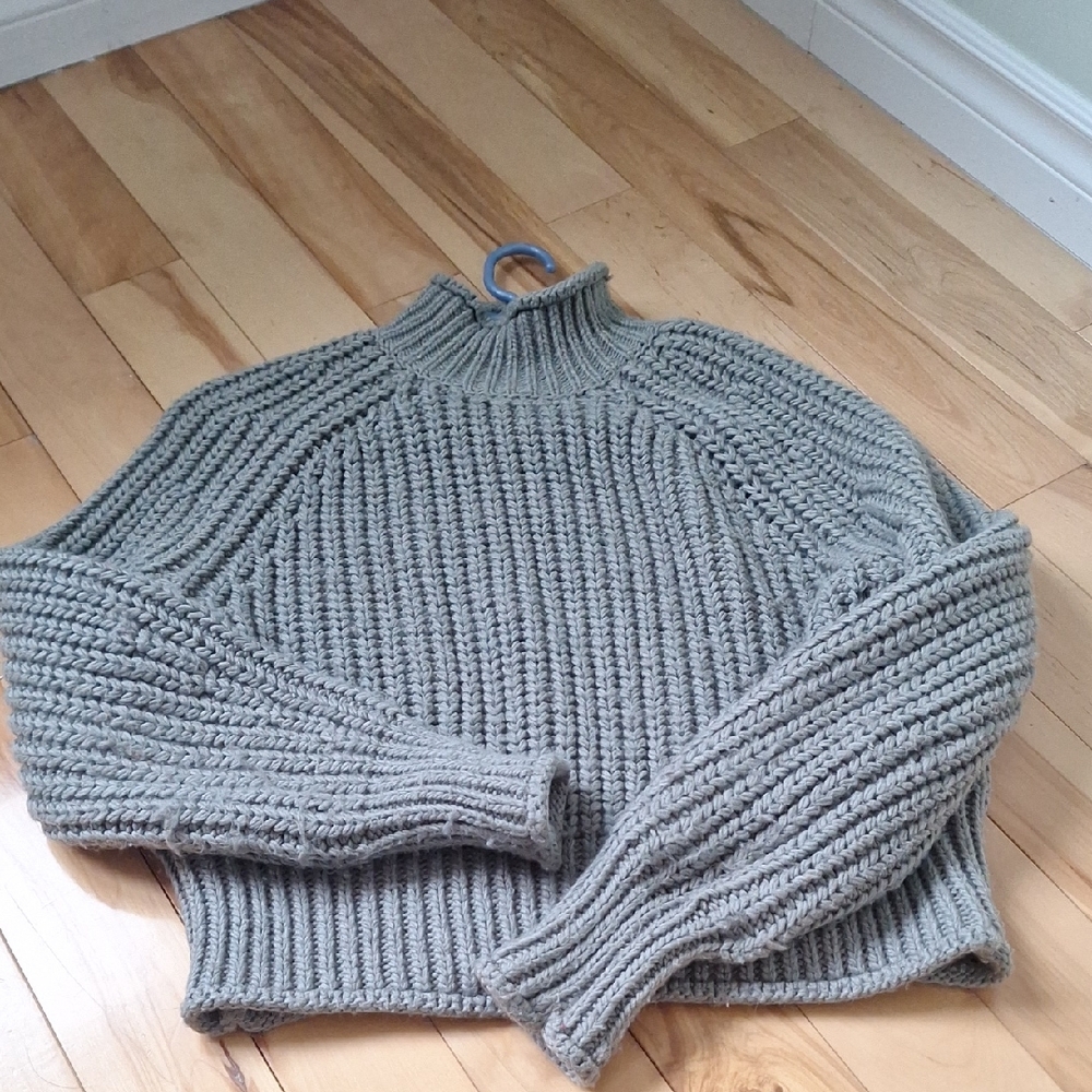 H&M Women's Ribbed Turtleneck Sweater - Sage